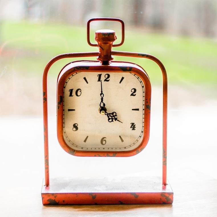 C:\Users\Administrador\AppData\Local\Microsoft\Windows\INetCache\Content.Word\clock-2069607_1280.jpg